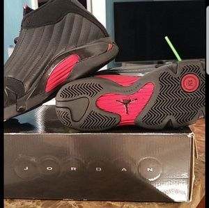 Air Jordan 14 Retro size:4.5 y